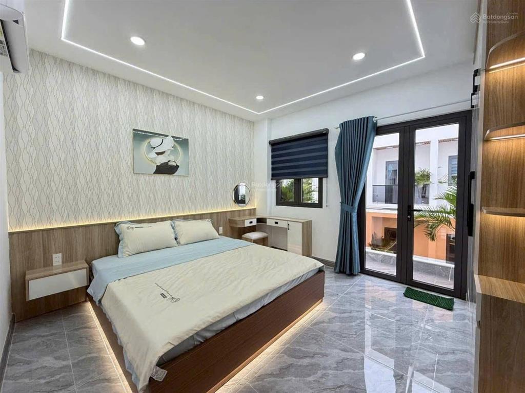 Giảm 600 triệu nhà phố 4.5 tầng full nội thất hẻm nhựa 7m đường thạnh xuân 25, thới an q12