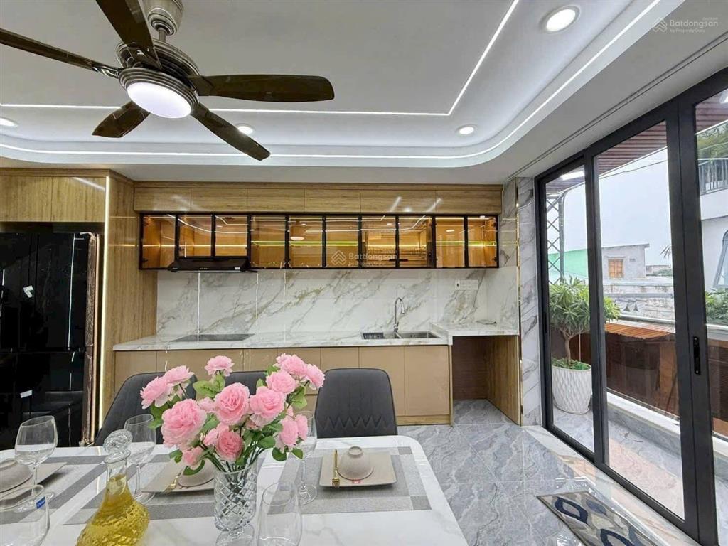Giảm 600 triệu nhà phố 4.5 tầng full nội thất hẻm nhựa 7m đường thạnh xuân 25, thới an q12