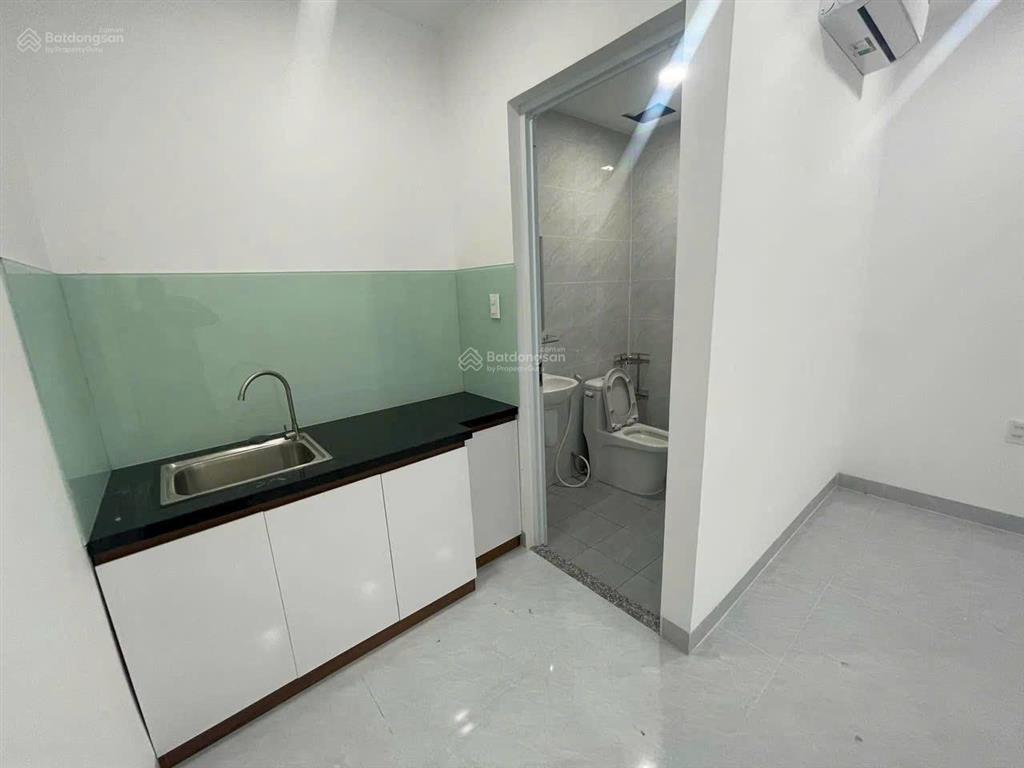 Bán nhà 5m x 20m 4 tầng có 7 phòng đang thuê ổn định 23tr đường nguyễn văn quá ngay kênh tham lương