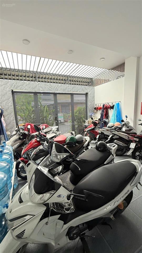Bán nhà 5m x 20m 4 tầng có 7 phòng đang thuê ổn định 23tr đường nguyễn văn quá ngay kênh tham lương