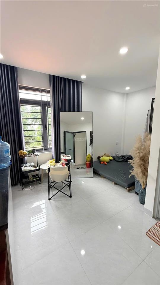 Bán nhà 5m x 20m 4 tầng có 7 phòng đang thuê ổn định 23tr đường nguyễn văn quá ngay kênh tham lương