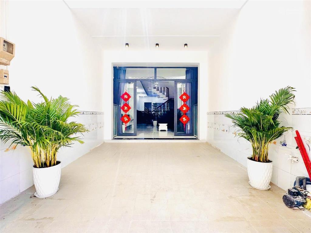 Bán nhà 4m x 19m 3 tầng hẻm 6m thông đường tô ngọc vân p. thạnh xuân  q12 giá chỉ 5.95 tỷ quá rẻ