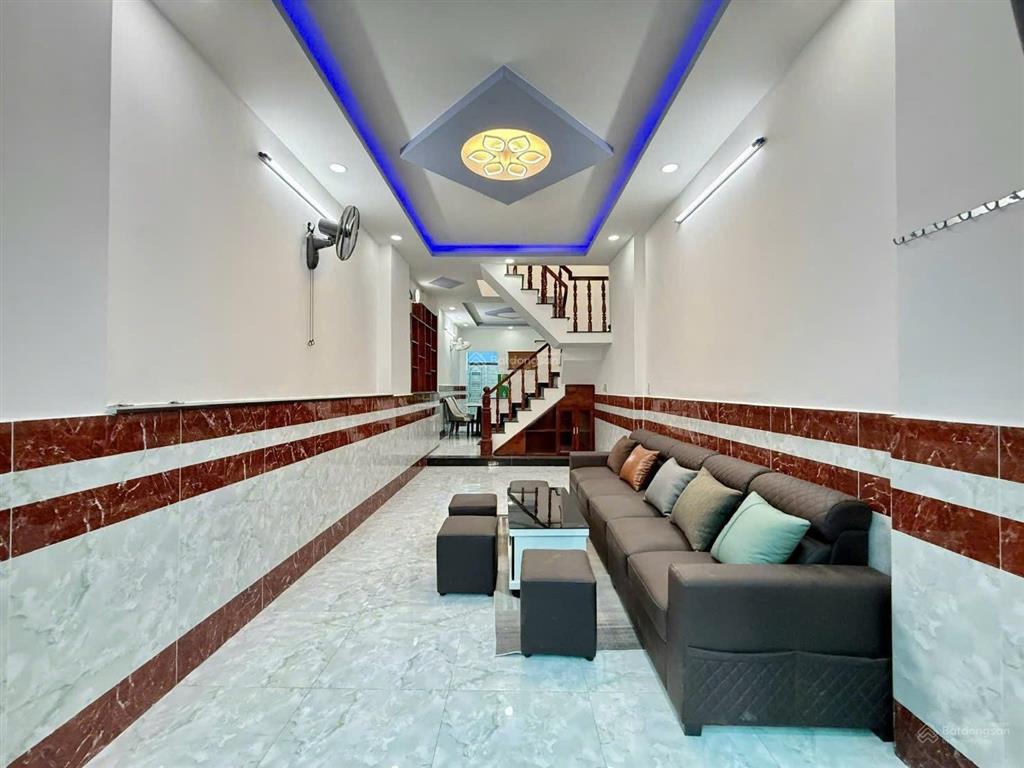 Bán nhà 3,4m x 16m 2 tầng đường đông bắc gần bệnh viện q12, phần mềm quang trung giá chỉ 3,85 tỷ