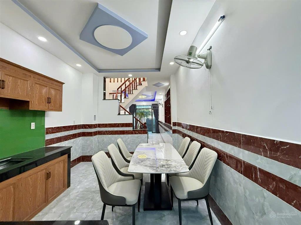 Bán nhà 3,4m x 16m 2 tầng đường đông bắc gần bệnh viện q12, phần mềm quang trung giá chỉ 3,85 tỷ