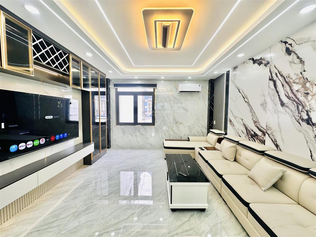 Giảm 500 triệu nhà phố 4m x 16m xây mới 4.5 tầng có thang máy, hẻm 14m đường thới an 16 q12