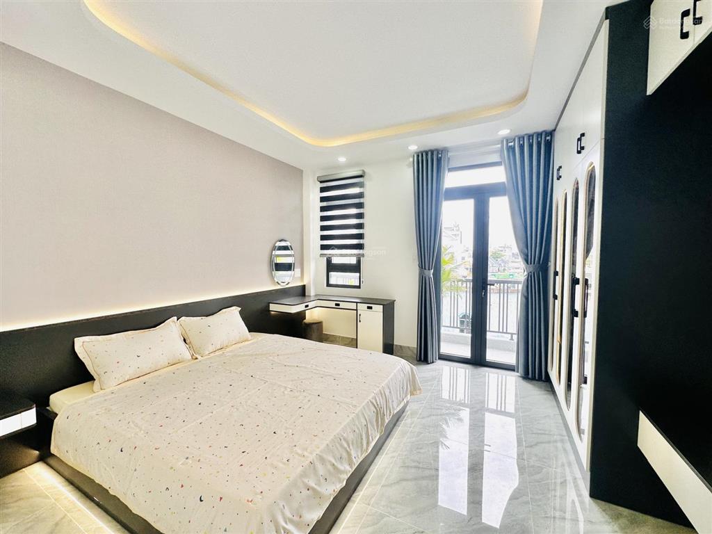 Giảm 500 triệu nhà phố 4m x 16m xây mới 4.5 tầng có thang máy, hẻm 14m đường thới an 16 q12