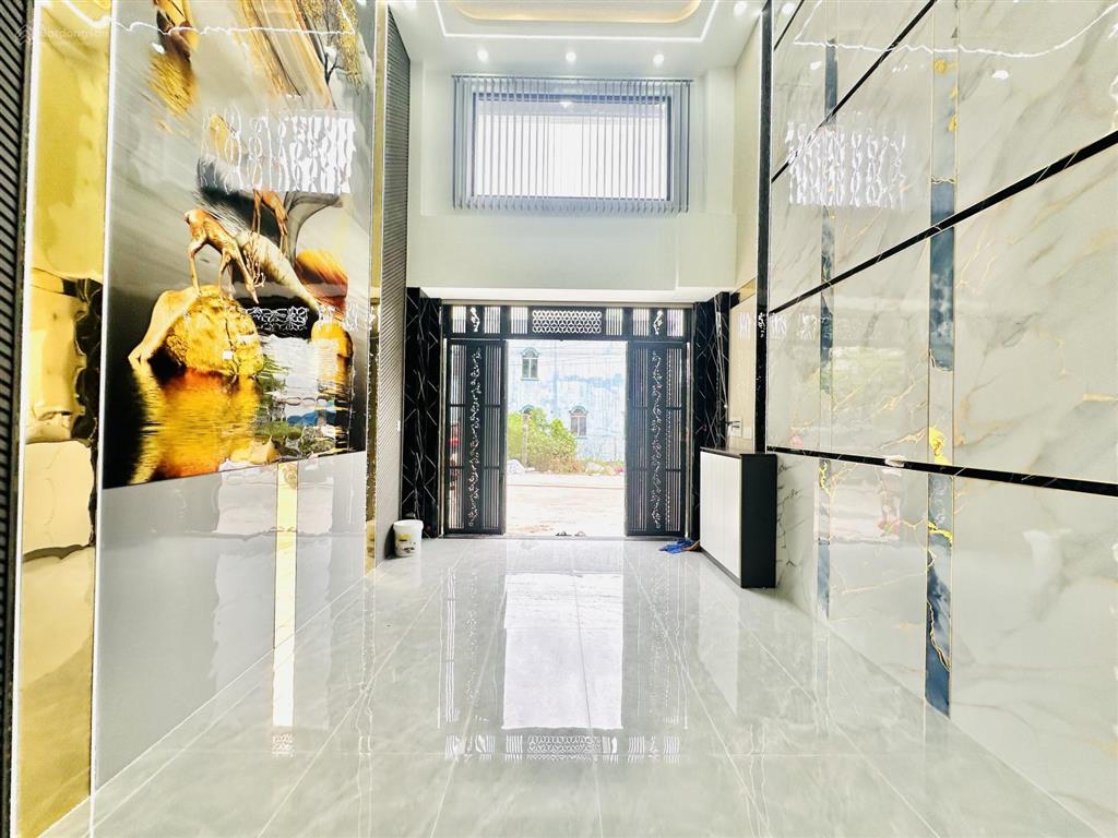 Giảm 500 triệu nhà phố 4m x 16m xây mới 4.5 tầng có thang máy, hẻm 14m đường thới an 16 q12