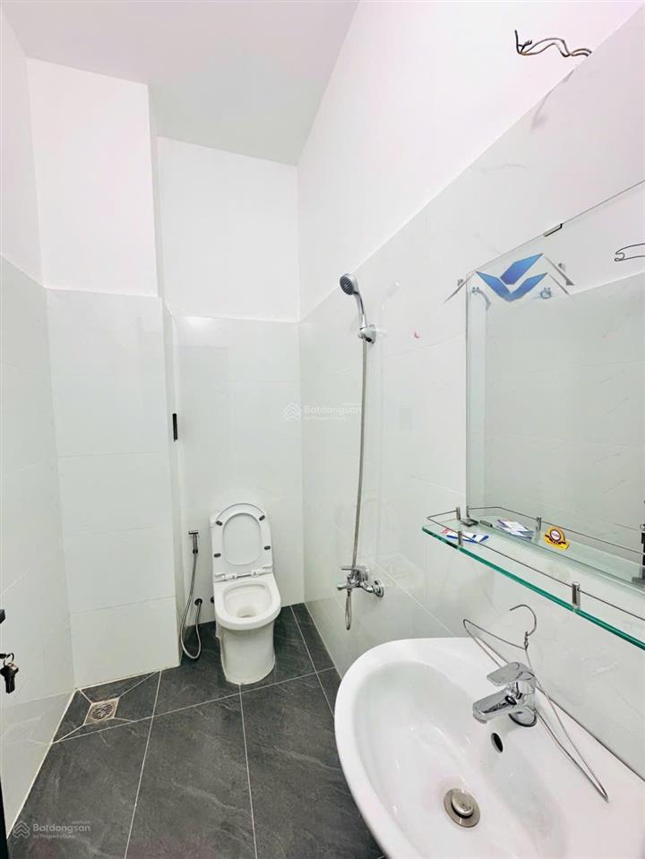 Bán nhà 4m x 19m 3 tầng hẻm thông xe hơi đường nguyễn thị búp p. trung mỹ tây ngay hiệp thành city