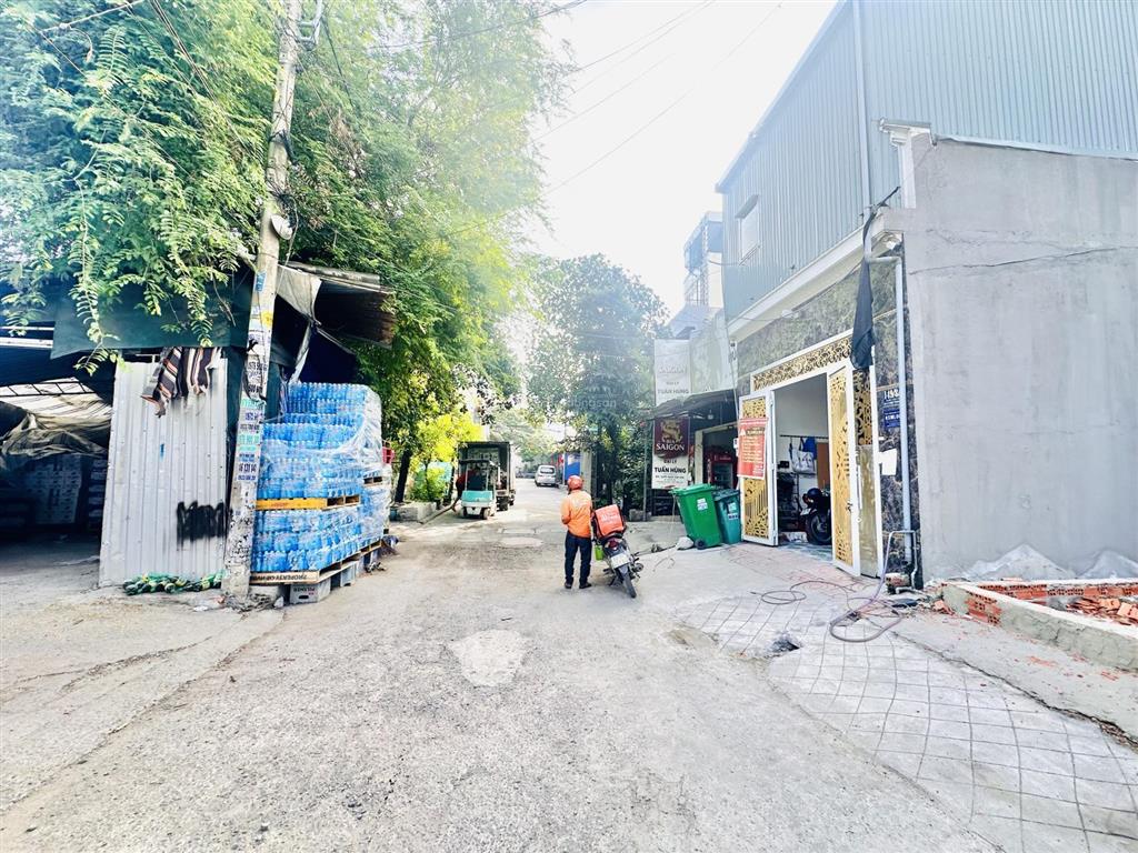Giảm 500 triệu bán gấp lô đất 4m x 23m full thổ cư mặt hẻm 10m thông đường hương lộ 80b đang mở 35m