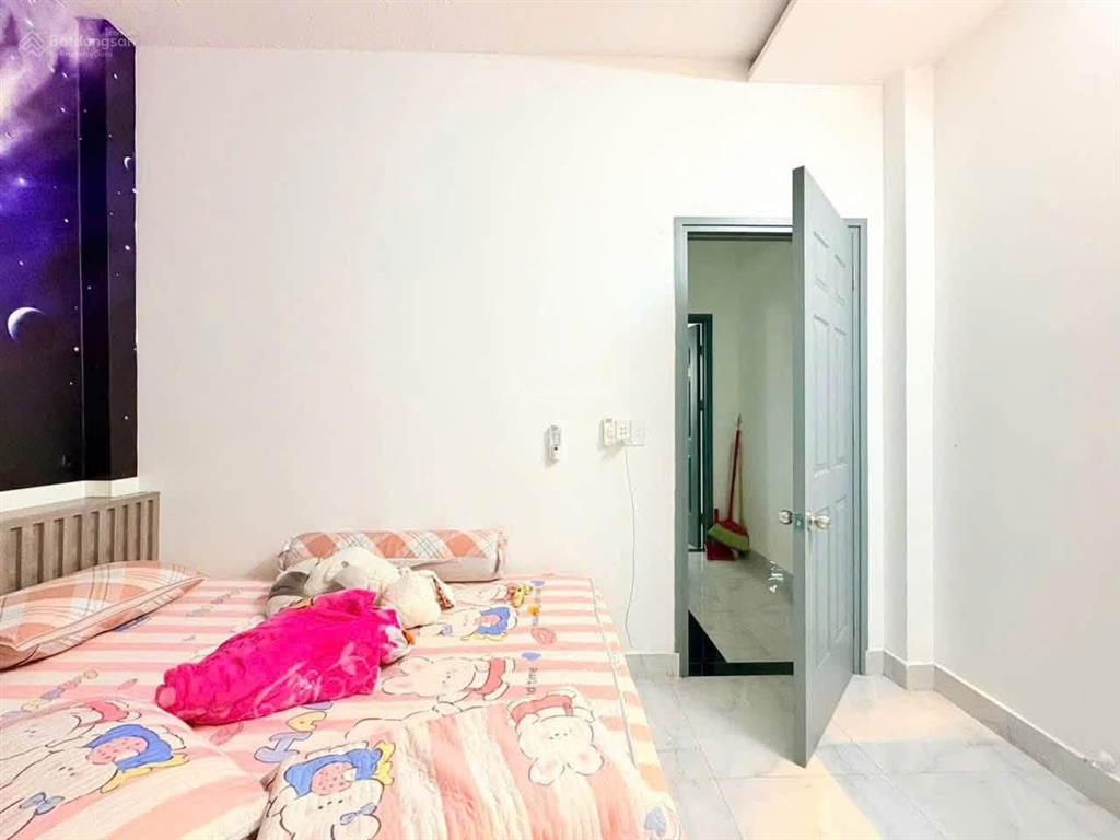 Bán nhà đẹp 4m x 13m 4 tầng 5pn 6wc hẻm 7m kdc đồng bộ 100 căn đường hiệp thành 13  q12