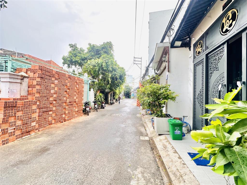 Giảm 450 triệu đất 4m x 23m full thổ cư mặt tiền đường thới an 18. p. thới an q12 giá 5.5 tỷ