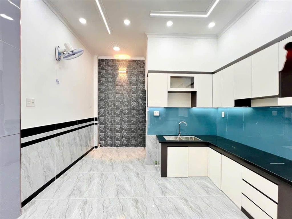 Bán nhà đẹp 4m x 13m 2 tầng chỉ 30m ra đường trần thị cờ p. thới an gần chợ, trường học giá 4,39 tỷ