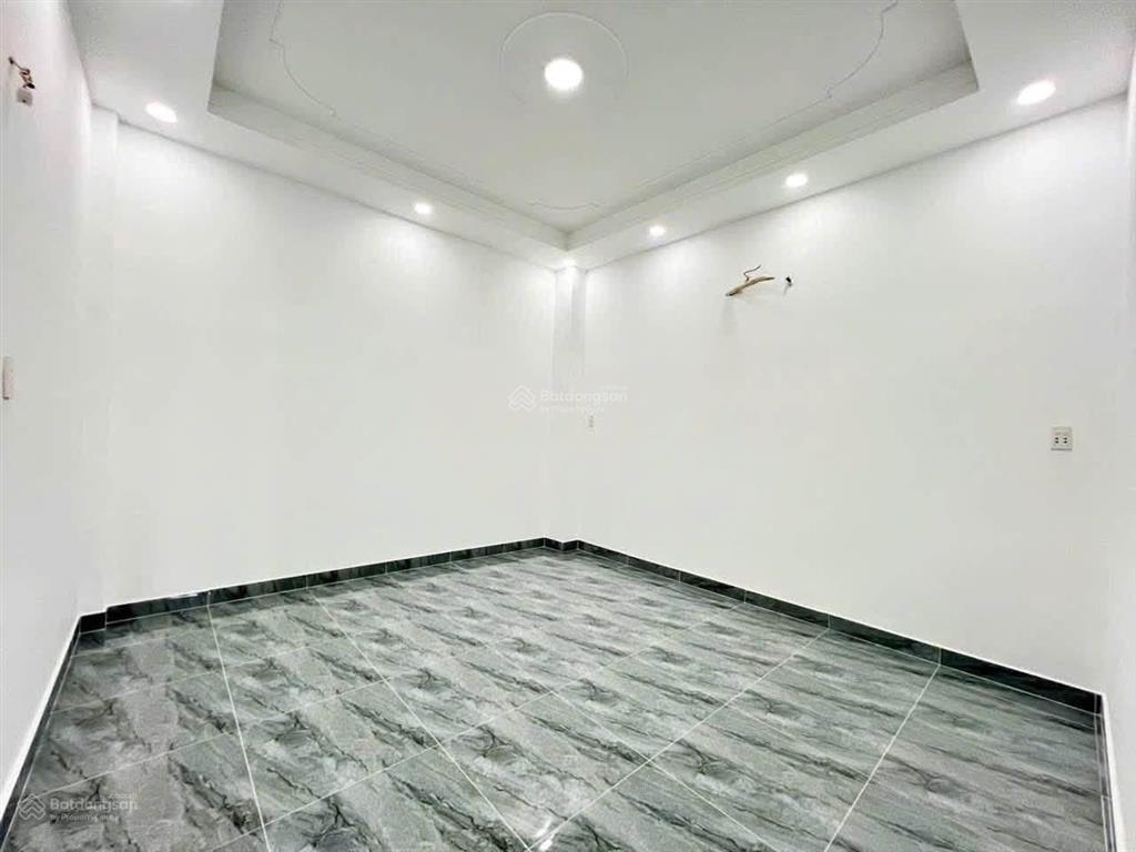 Bán nhà đẹp 4m x 13m 2 tầng chỉ 30m ra đường trần thị cờ p. thới an gần chợ, trường học giá 4,39 tỷ