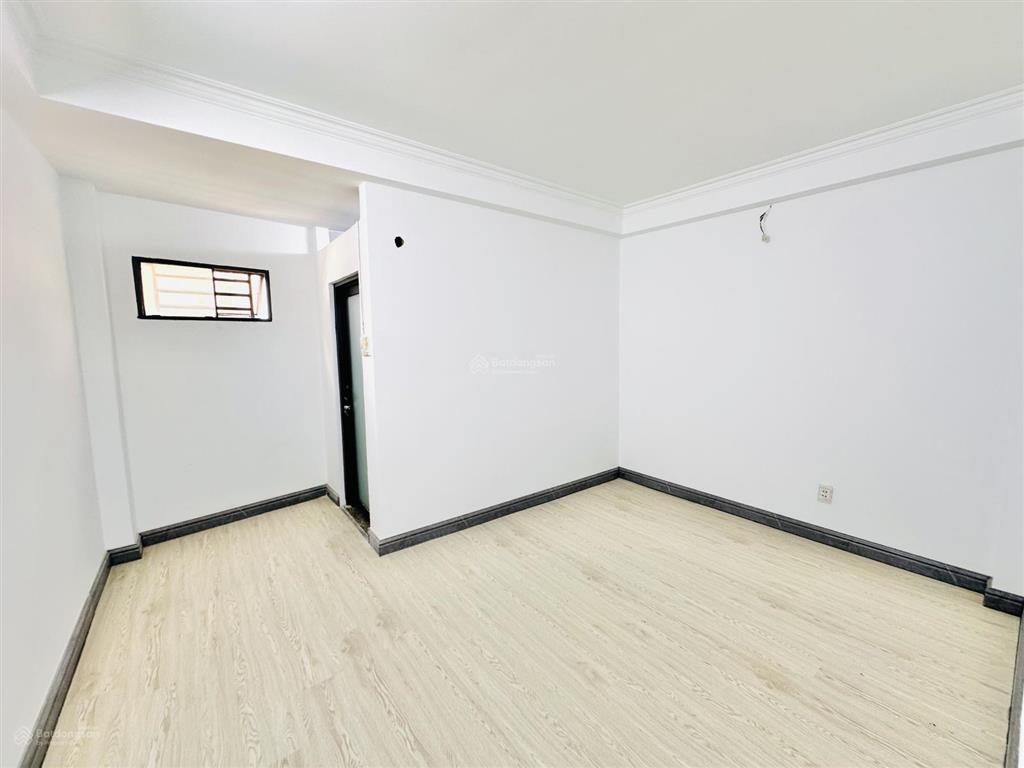 Nhà phố 4m x 16m 2.5 tầng để xe hơi trong nhà hẻm nhựa 7m đường nguyễn thị búp ngay hiệp thành city