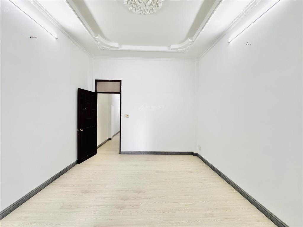 Nhà phố 4m x 16m 2.5 tầng để xe hơi trong nhà hẻm nhựa 7m đường nguyễn thị búp ngay hiệp thành city