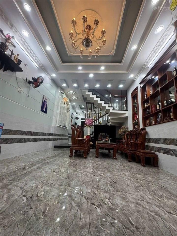 Giảm 1.7 tỷ chủ cần bán gấp nhà 5m x 25m 4 tầng mặt tiền đường trương thị hoa (tth07 cũ) q12