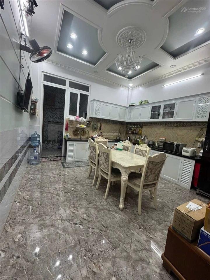 Giảm 1.7 tỷ chủ cần bán gấp nhà 5m x 25m 4 tầng mặt tiền đường trương thị hoa (tth07 cũ) q12