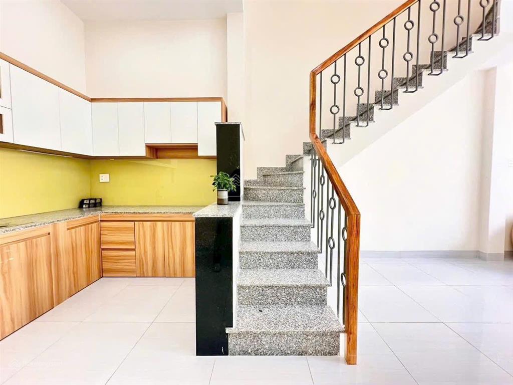 Bán gấp nhà 4m x 12m xây mới 3 tầng full nội thất đường tân thới hiệp 15  dương thị mười q12