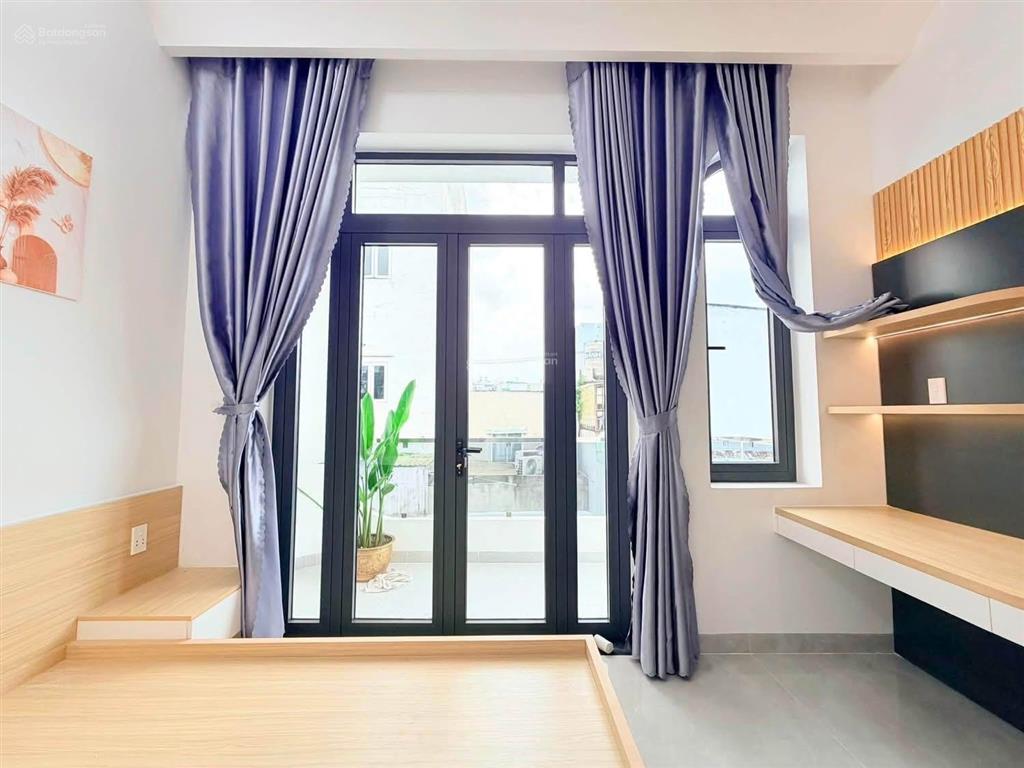 Bán gấp nhà 4m x 23m xây mới 2 tầng có sân rộng 8m đường hiệp thành 17 gần bến xe buýt hiệp thành