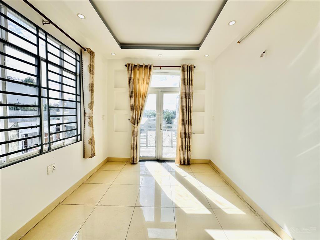 Bán nhà đẹp 4m x 14m 3 tầng góc 2 mặt tiền hẻm nhựa 5m đường lâm thị hố gần hiệp thành city quận 12