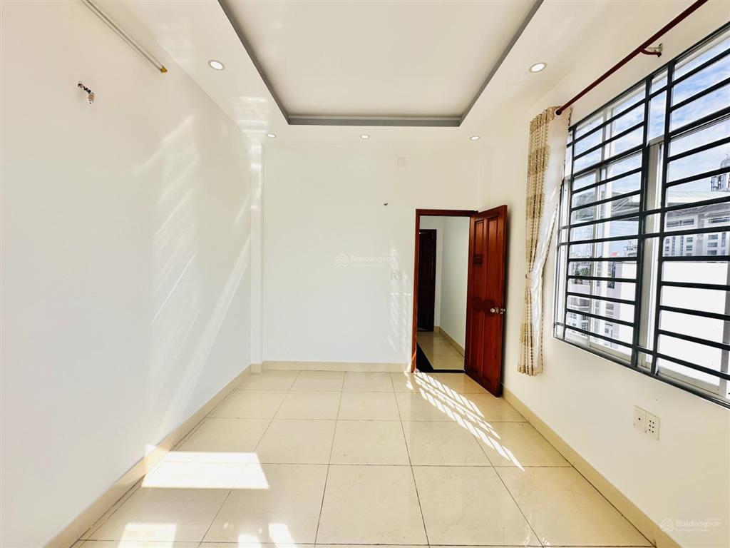 Bán nhà đẹp 4m x 14m 3 tầng góc 2 mặt tiền hẻm nhựa 5m đường lâm thị hố gần hiệp thành city quận 12