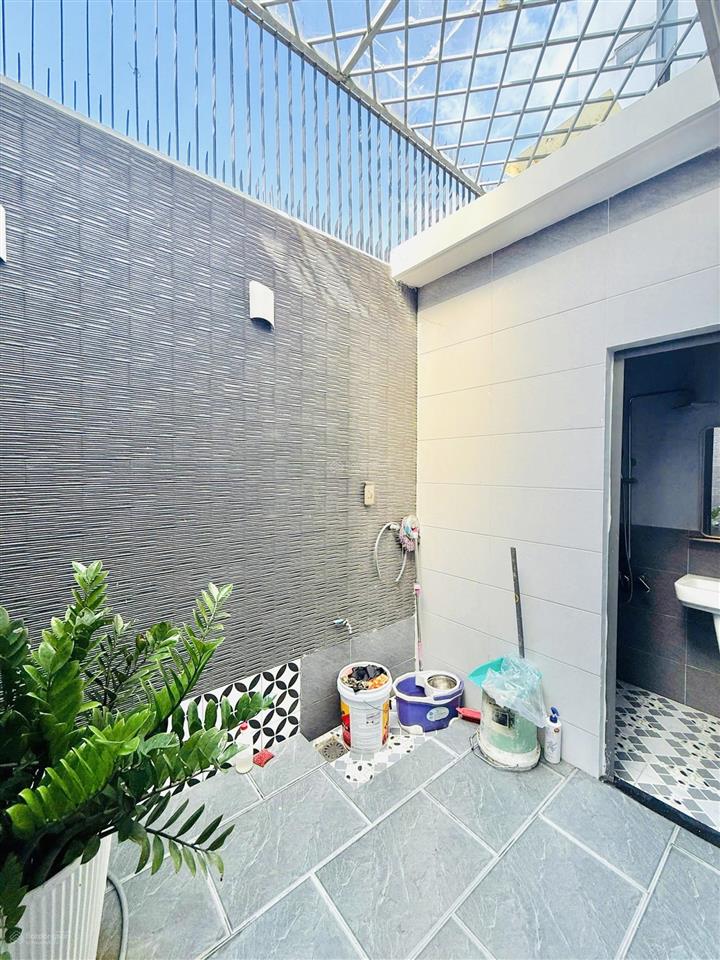 Giảm 600tr bán gấp nhà 4m x 19m 4 tầng 6pn 7wc mặt tiền đường tân thới hiệp 09 ngay tòa án quận 12