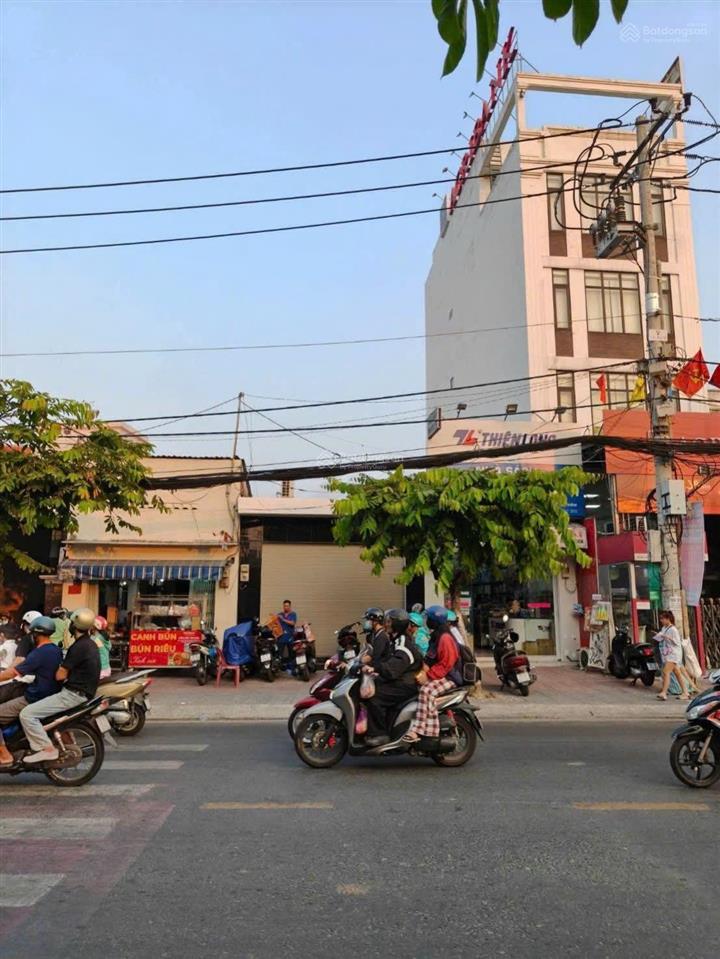 Giảm giá 1.5 tỷ nhà 4.5m x 23m mặt tiền đường nguyễn ảnh thủ p. trung mỹ tây đang thuê 25tr/tháng