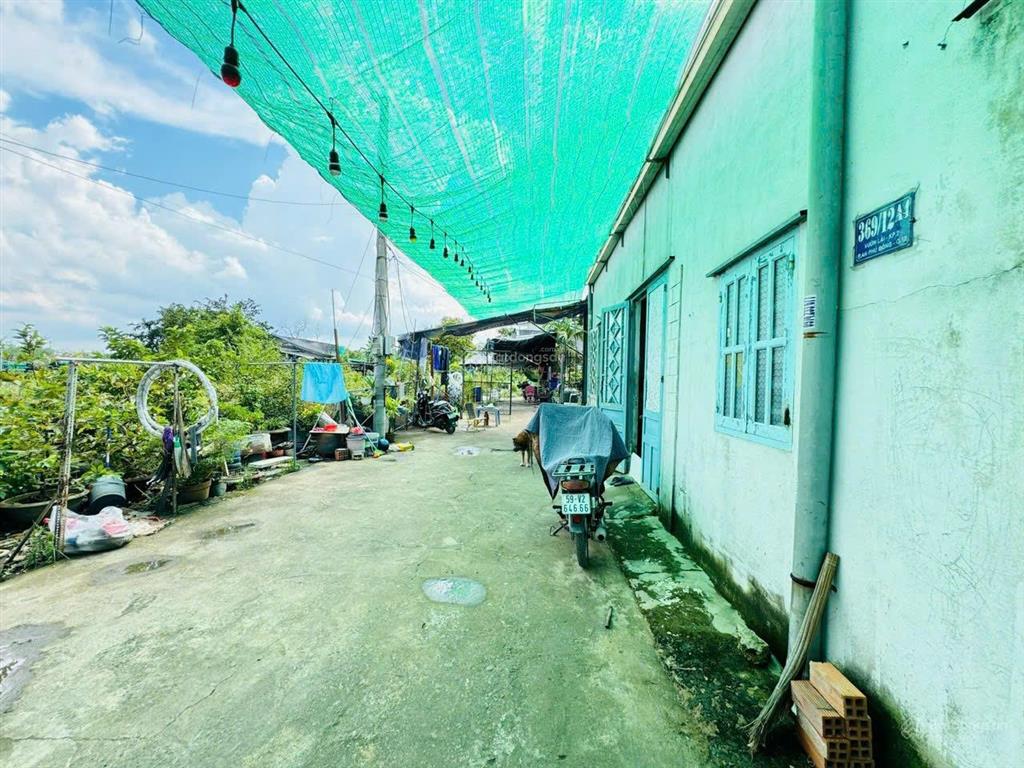 Bán đất 10m x 34,7m tặng kèm dãy trọ thu nhập 35tr/tháng đường vườn lài p. an phú đông sát gò vấp