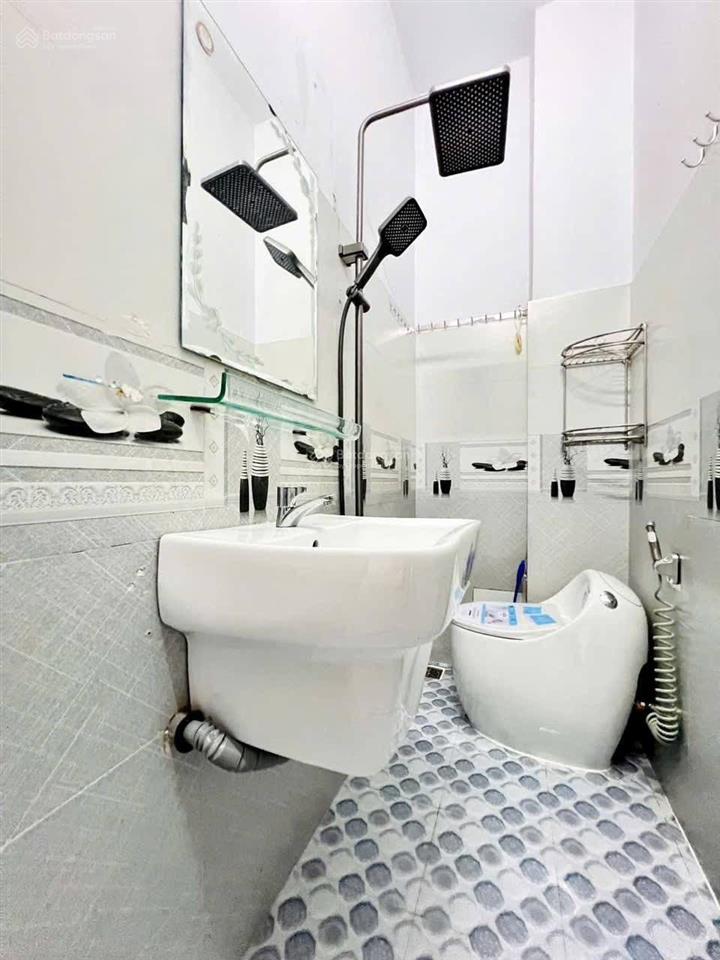 Giảm 550tr bán gấp nhà 4mx14m 3 tầng vị trí đẹp khu phân lô hẻm 5m đường thới an 16 p. thới an q12