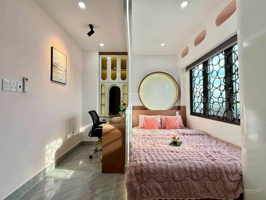 Bán nhà 5m x 12m xây mới 4.5 tầng có thang máy 450kg đường tân chánh hiệp 16 gần bệnh viện quận 12