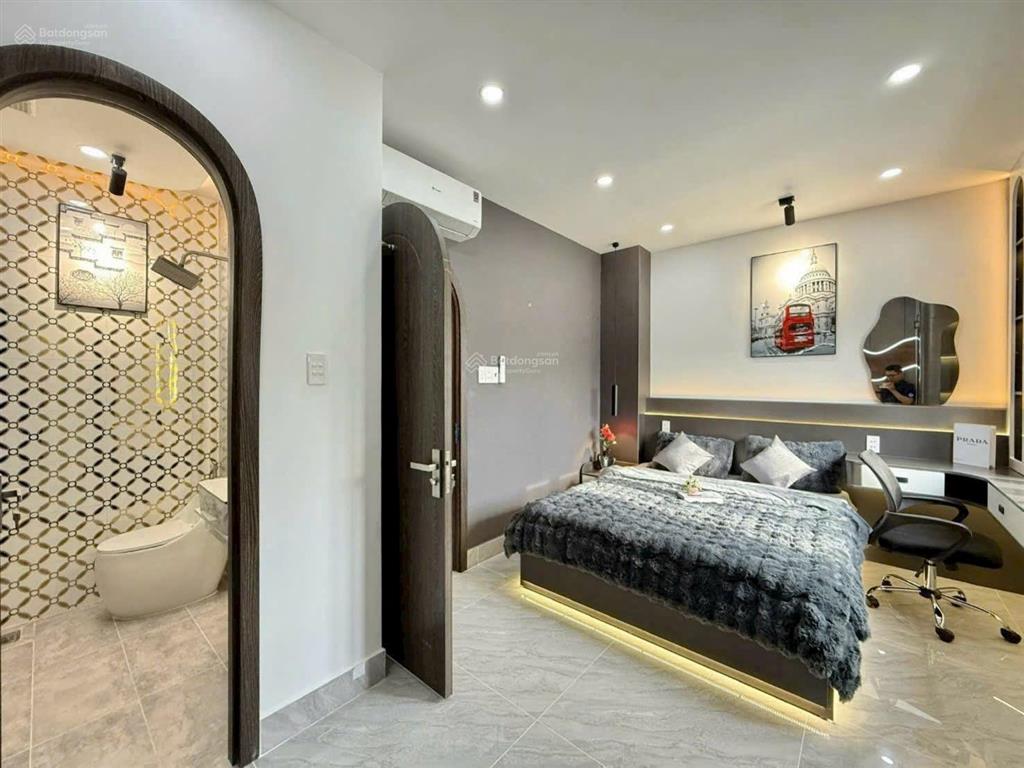 Bán nhà 5m x 12m xây mới 4.5 tầng có thang máy 450kg đường tân chánh hiệp 16 gần bệnh viện quận 12