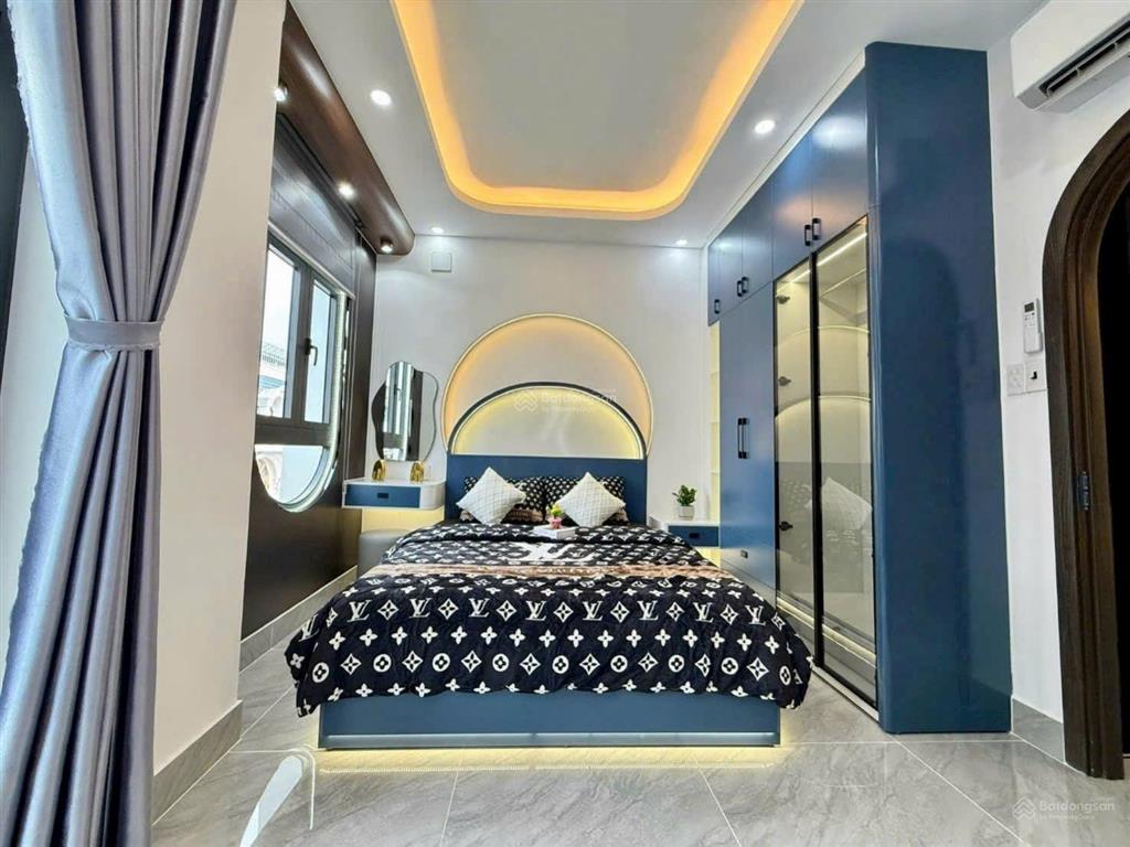 Bán nhà 5m x 12m xây mới 4.5 tầng có thang máy 450kg đường tân chánh hiệp 16 gần bệnh viện quận 12