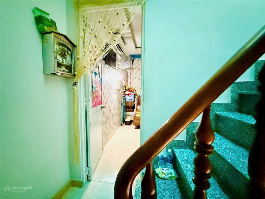 Giảm 280 triệu, bán nhanh nhà phố 3 tầng 3pn 3wc ngay chợ thiếc đường lê văn khương quận 12