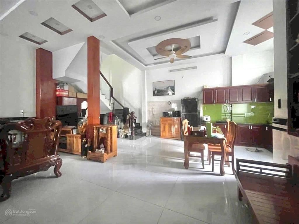 Chính chủ gửi bán nhà 8,4m x 12m 2t góc 2 mặt tiền hẻm 6m cách đường thới an 16, lê thị riêng 20m