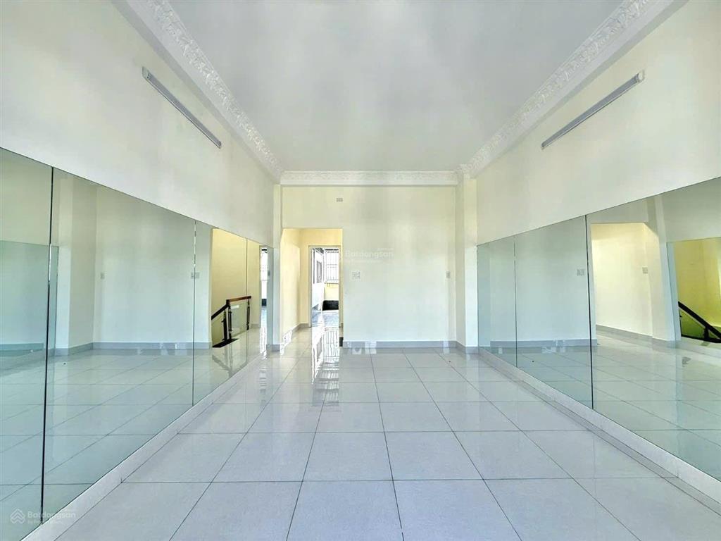 Nhà phố 4m x 15,5m xây 4.5 tầng hẻm nhựa 12m
khu đồng bộ đường hiệp thành 13, hiệp thành. q12