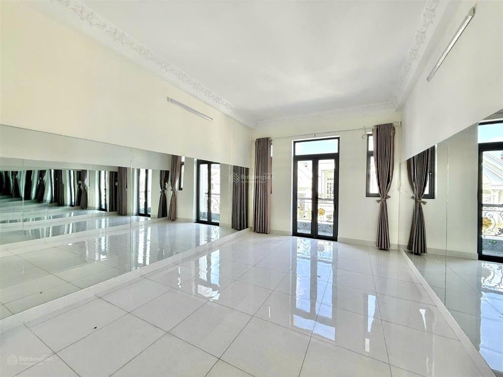 Nhà phố 4m x 15,5m xây 4.5 tầng hẻm nhựa 12m
khu đồng bộ đường hiệp thành 13, hiệp thành. q12