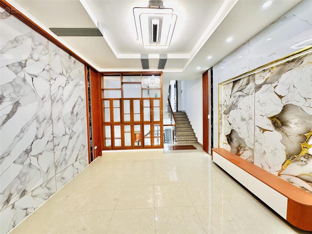 Bán nhà đẹp 4m x 15m 1 lửng 3 lầu ngay ngã 4 tô ký  nguyễn ảnh thủ p.trung mỹ tây q12 giá hơn 5 tỷ