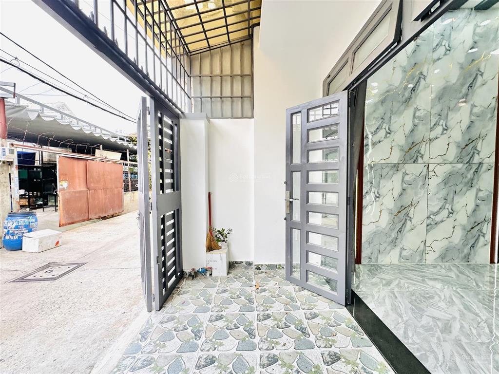 Bán nhà đẹp 4m x 15m 1 lửng 3 lầu ngay ngã 4 tô ký  nguyễn ảnh thủ p.trung mỹ tây q12 giá hơn 5 tỷ