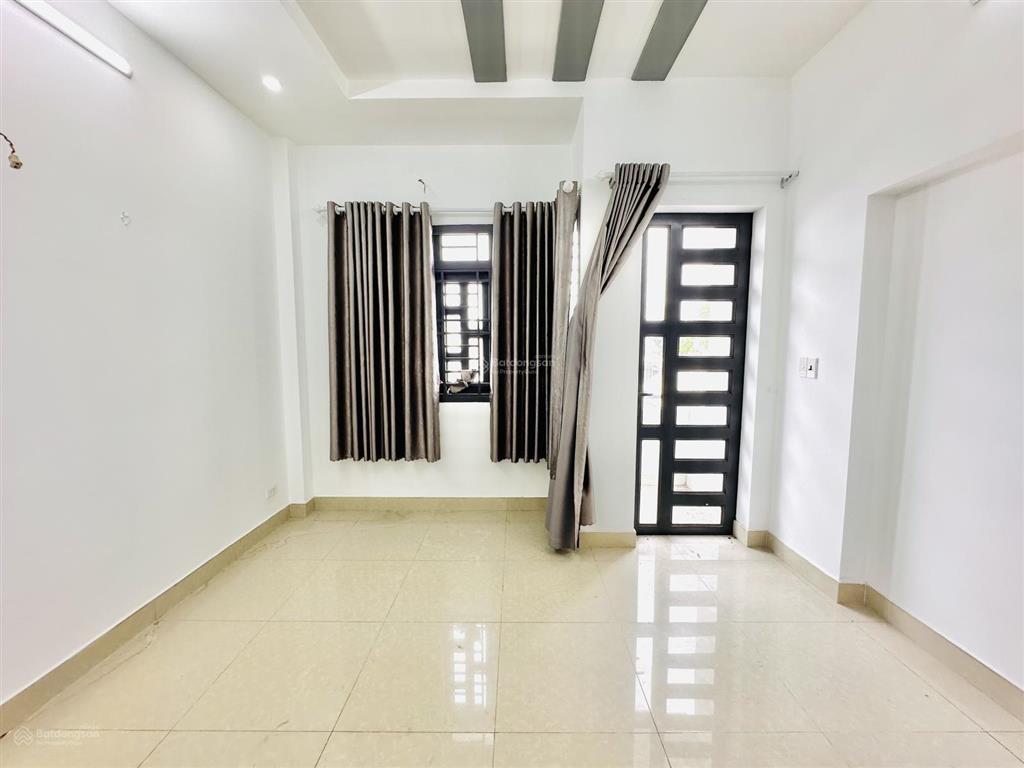 Bán nhà đẹp 4m x 15m 1 lửng 3 lầu ngay ngã 4 tô ký  nguyễn ảnh thủ p.trung mỹ tây q12 giá hơn 5 tỷ