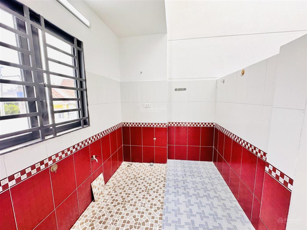 Bán nhà đẹp 4m x 15m 1 lửng 3 lầu ngay ngã 4 tô ký  nguyễn ảnh thủ p.trung mỹ tây q12 giá hơn 5 tỷ