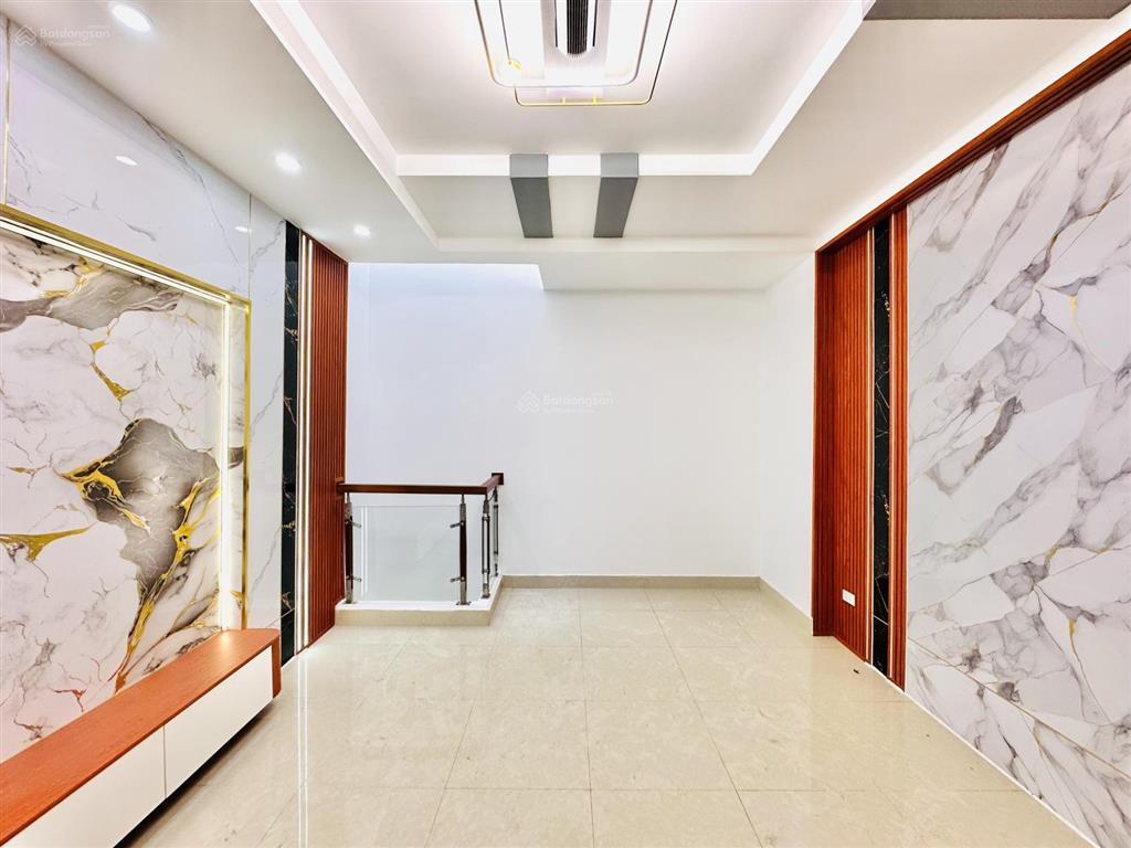 Bán nhà đẹp 4m x 15m 1 lửng 3 lầu ngay ngã 4 tô ký  nguyễn ảnh thủ p.trung mỹ tây q12 giá hơn 5 tỷ
