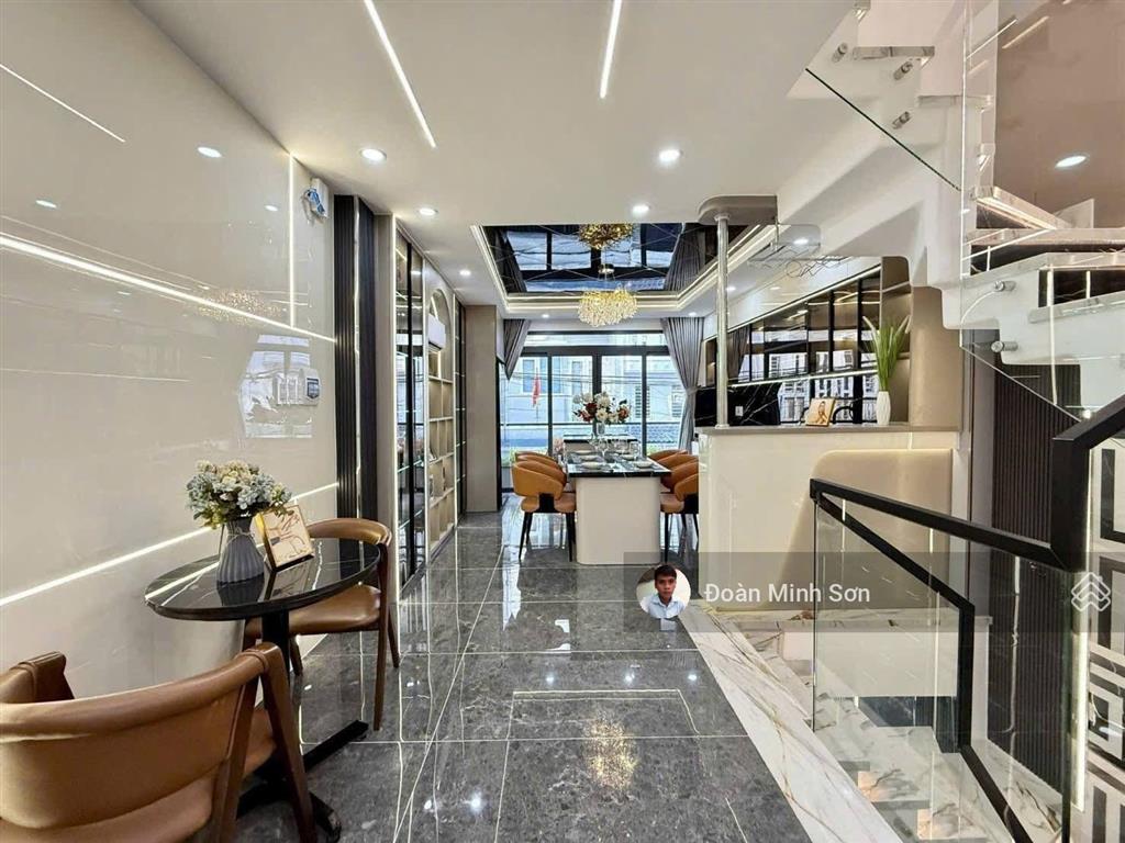 Hạ giá 900 triệu, nhà 4m x 14m xây mới 4.5 tầng full nội thất 1/ ngắn đường nguyễn thị kiểu q12