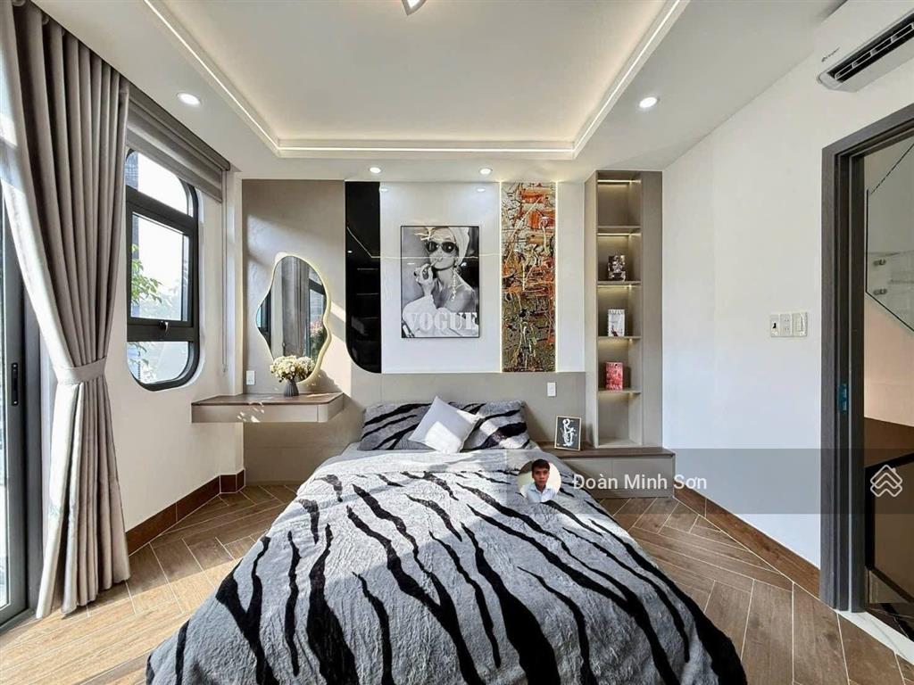 Hạ giá 900 triệu, nhà 4m x 14m xây mới 4.5 tầng full nội thất 1/ ngắn đường nguyễn thị kiểu q12