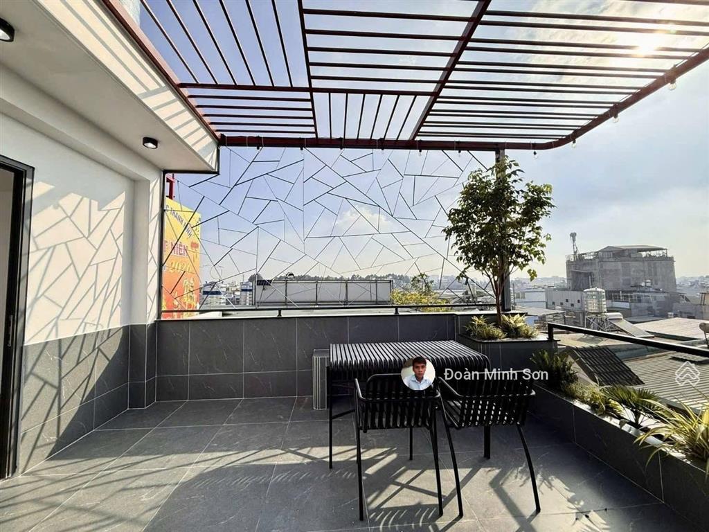 Hạ giá 900 triệu, nhà 4m x 14m xây mới 4.5 tầng full nội thất 1/ ngắn đường nguyễn thị kiểu q12