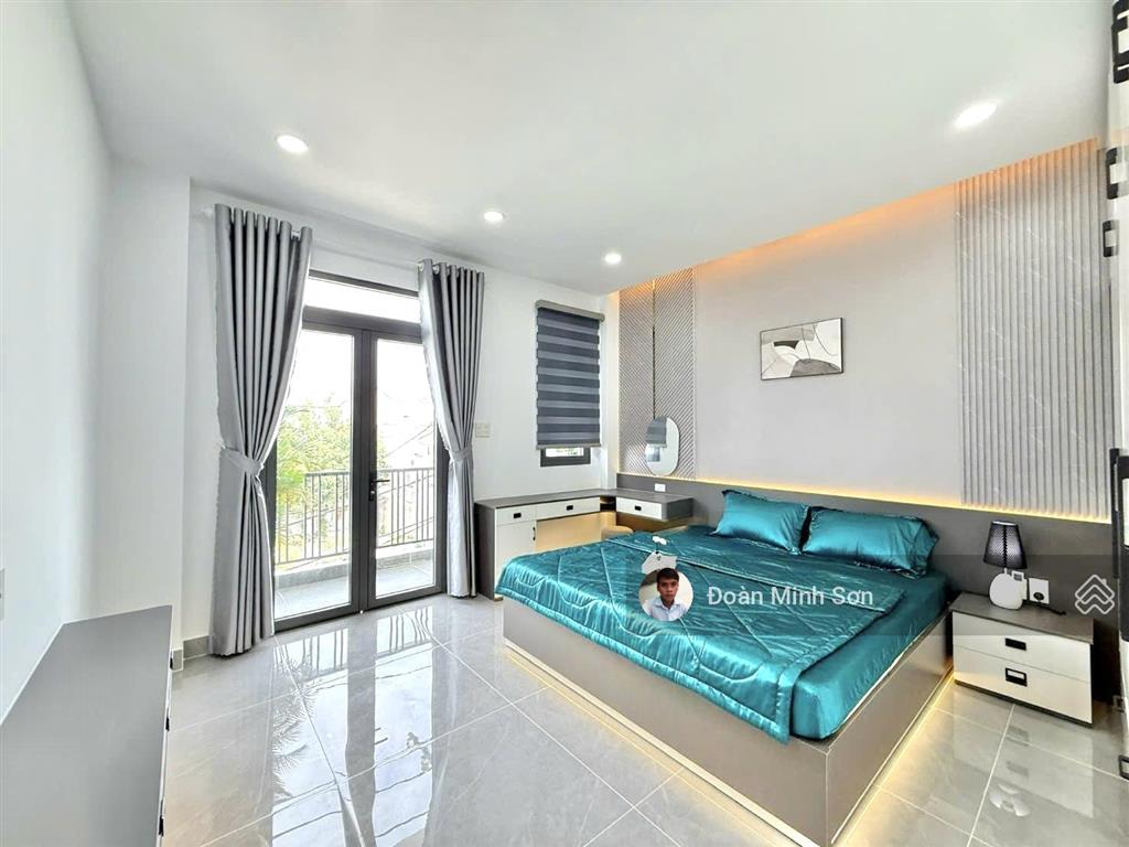 Giảm mạnh 1.5 tỷ, nhà 4.2m x 21m xây mới 4.5 tầng có thang máy chờ mặt tiền đường cầu ba phụ
