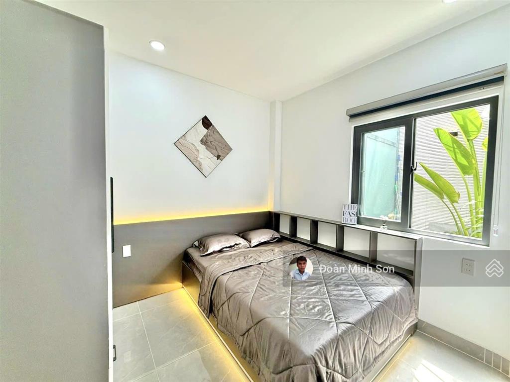 Giảm mạnh 1.5 tỷ, nhà 4.2m x 21m xây mới 4.5 tầng có thang máy chờ mặt tiền đường cầu ba phụ
