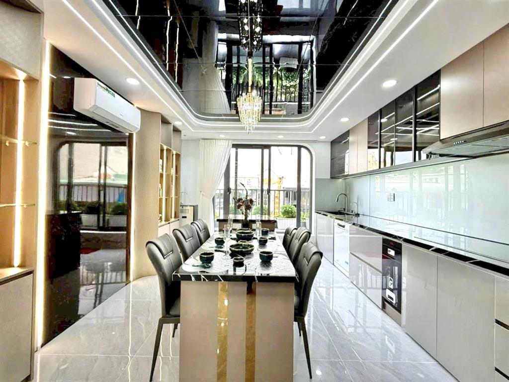 Giảm 1 tỷ, chủ cần bán gấp nhà 4m x 17m xây mới 4.5 tầng có thang máy, hẻm nội bộ 10m đường tx25