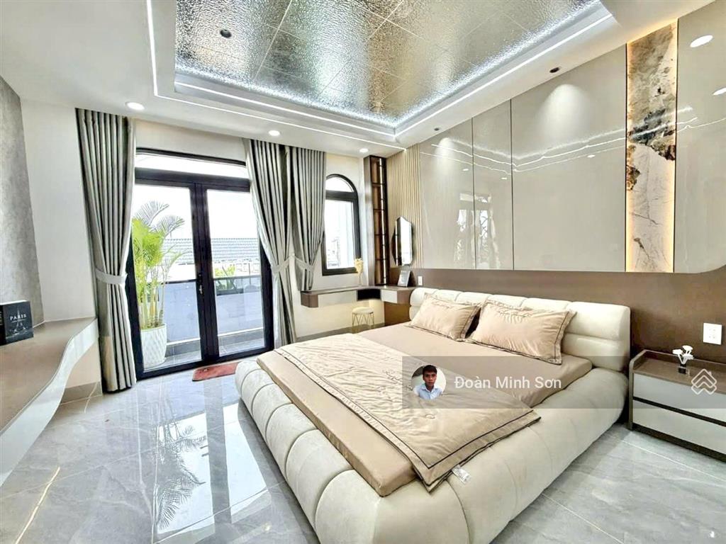 Giảm 1 tỷ, chủ cần bán gấp nhà 4m x 17m xây mới 4.5 tầng có thang máy, hẻm nội bộ 10m đường tx25