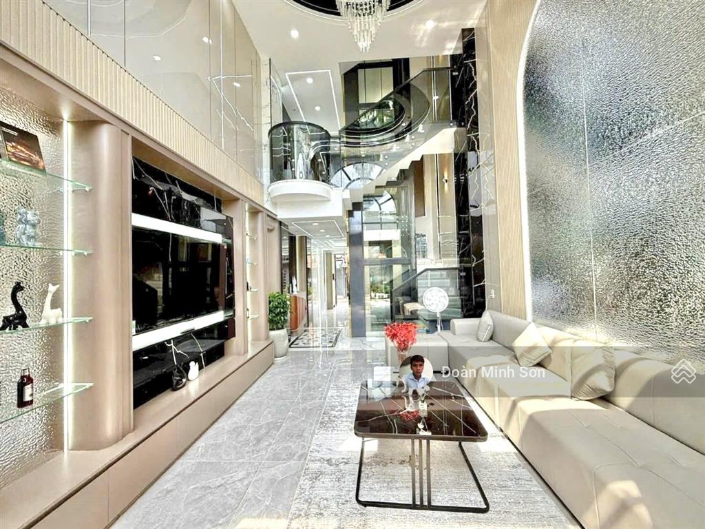 Giảm 1 tỷ, chủ cần bán gấp nhà 4m x 17m xây mới 4.5 tầng có thang máy, hẻm nội bộ 10m đường tx25