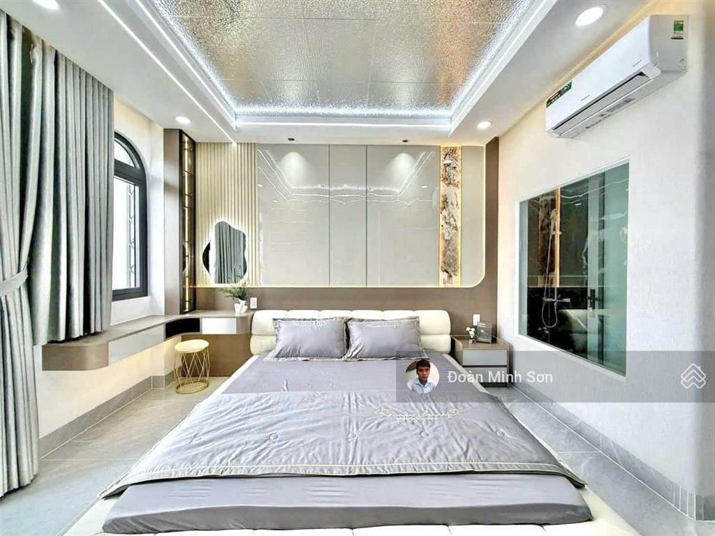 Giảm 1 tỷ, chủ cần bán gấp nhà 4m x 17m xây mới 4.5 tầng có thang máy, hẻm nội bộ 10m đường tx25